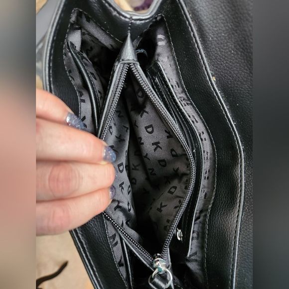 DKNY crossbody purse Graphic design - Picture 6 of 16